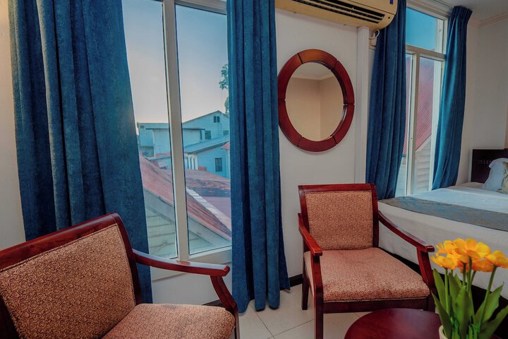 Room 19 of 118