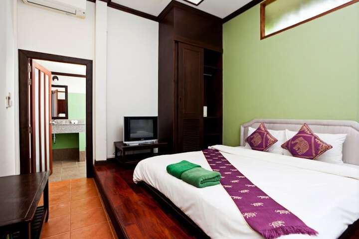 Room 17 of 135