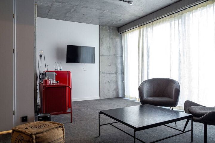 Room 13 of 46