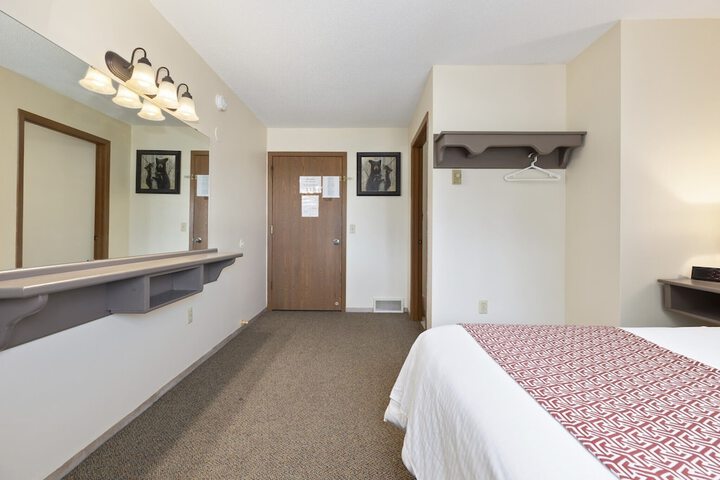 Room 5 of 14