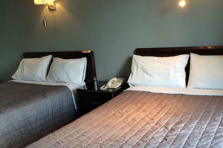 Double Premium Queen Bed (8 of 10)