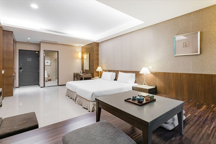 Room 25 of 123