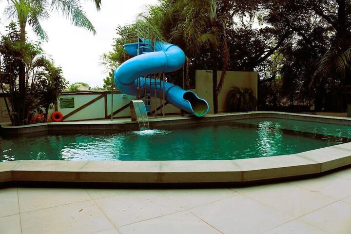 Pool 8 of 14