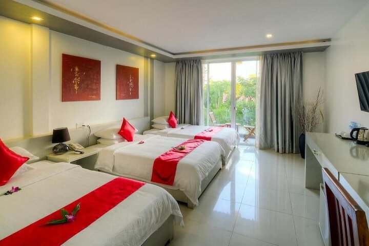 Room 4 of 34