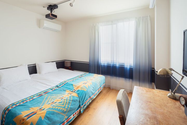Room 34 of 131