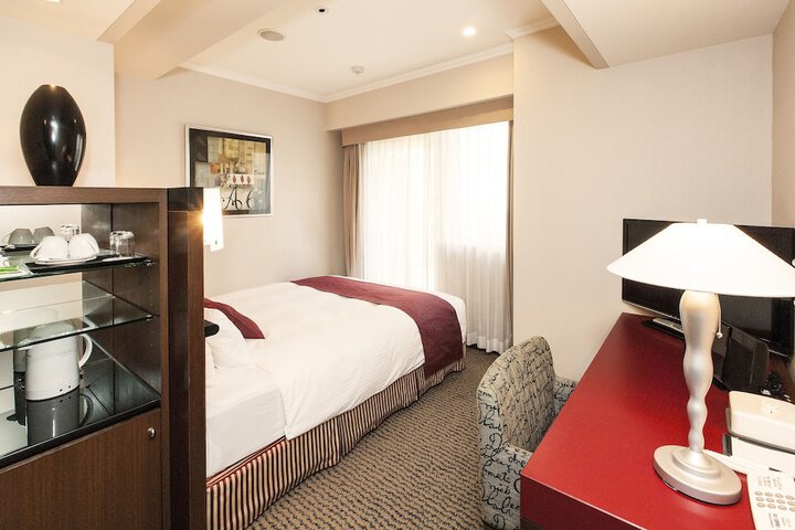 Room 20 of 39