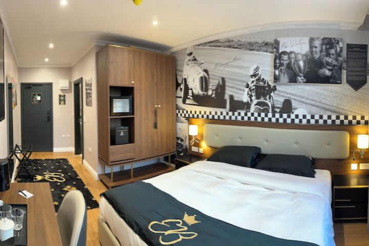 Room 20 of 117