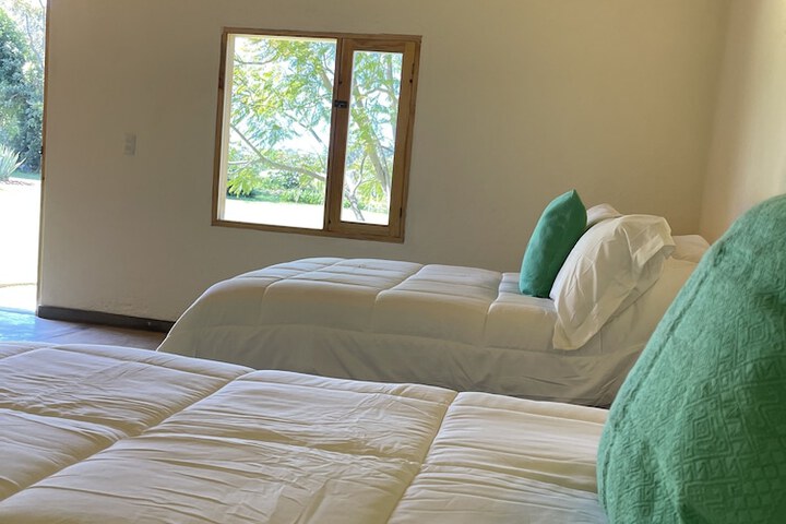Room 8 of 18