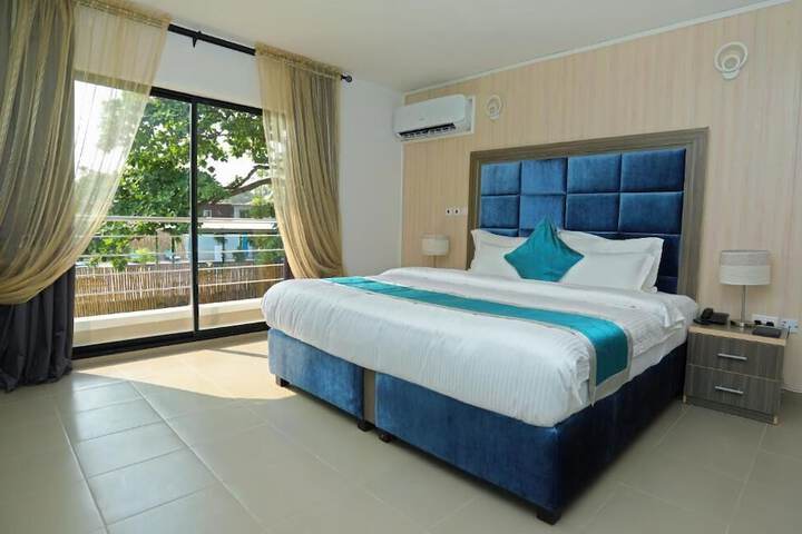 Room 25 of 72