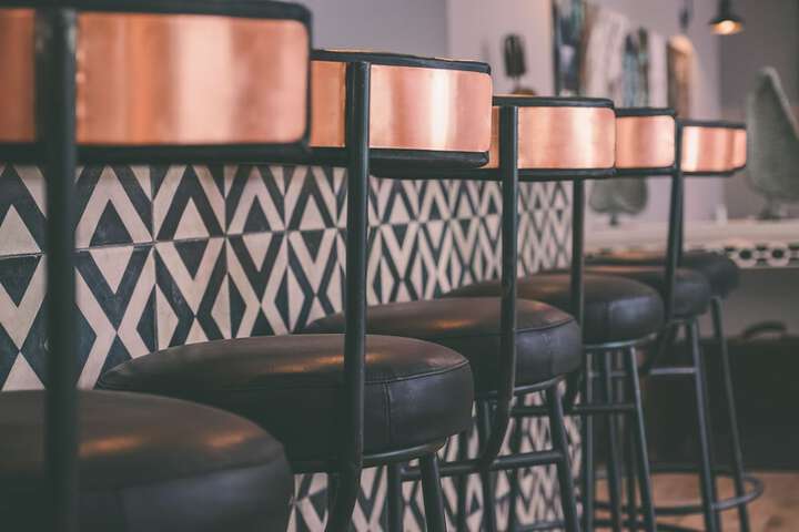 Lounge 55 of 74