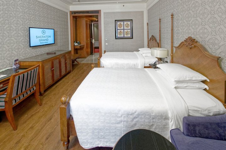 Room 10 of 74