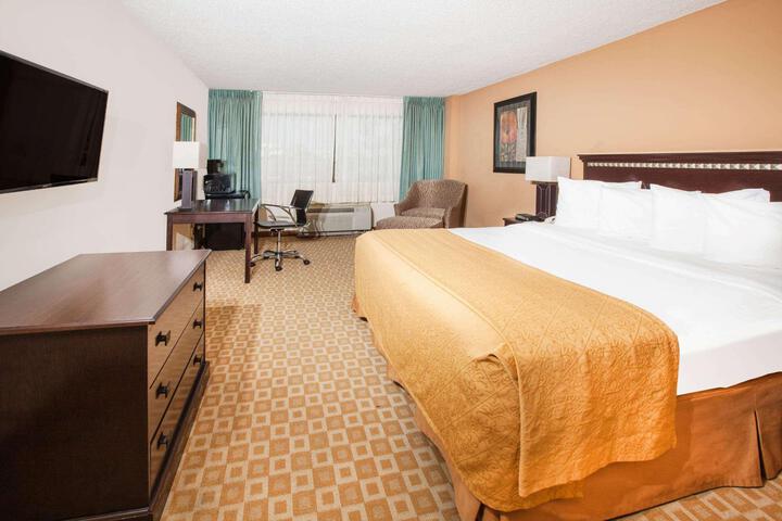 2 Double Beds (1 of 10)