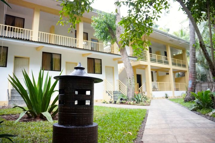 Hotel Exterior 56 of 63