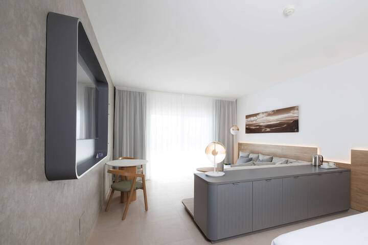 Room 9 of 227