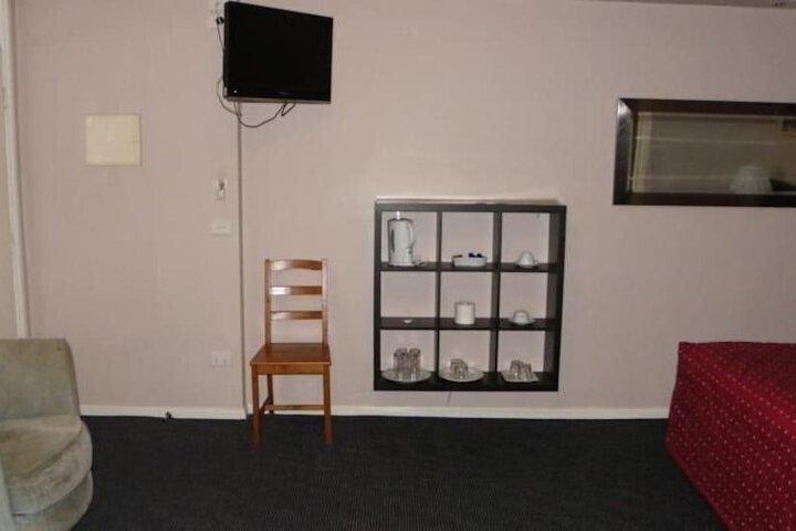 Photo 3