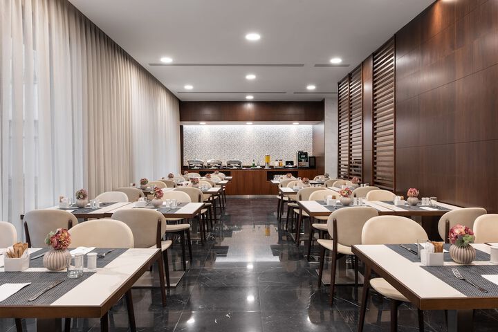 Dining 42 of 74