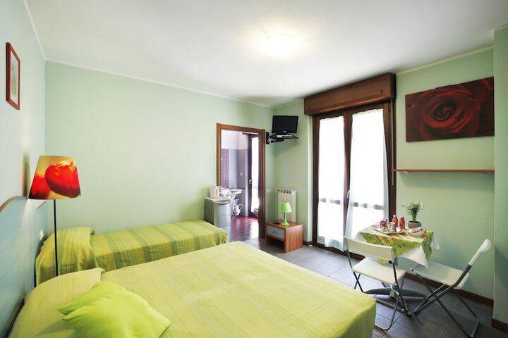 Room 3 of 34