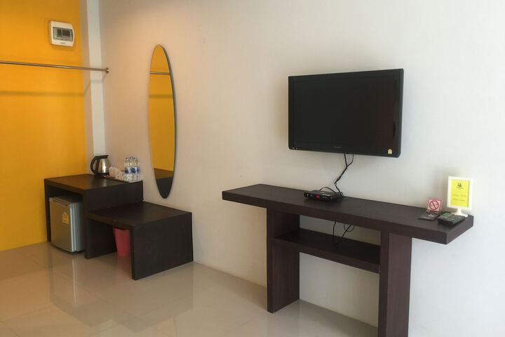 Room 12 of 161