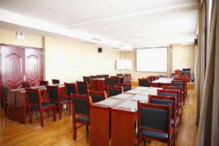 Room 8 of 23
