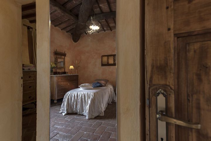 Room 20 of 145