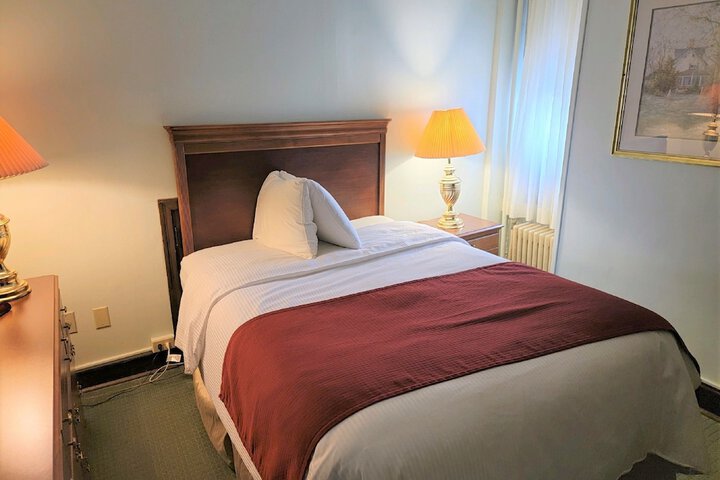 Room 11 of 43