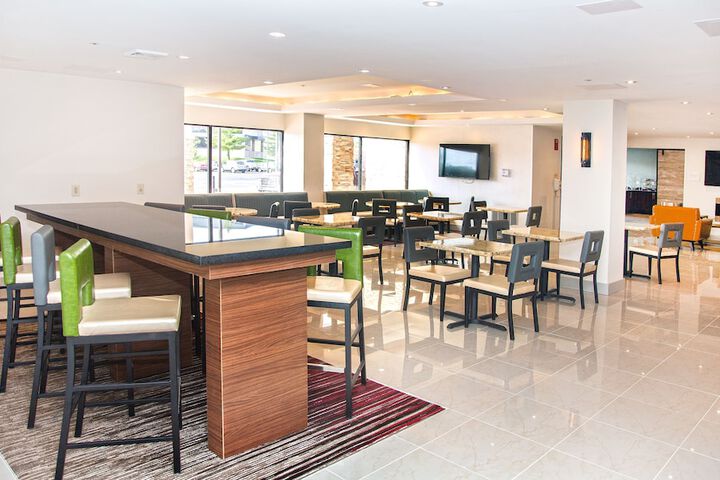 Hotel Interior 4 of 56