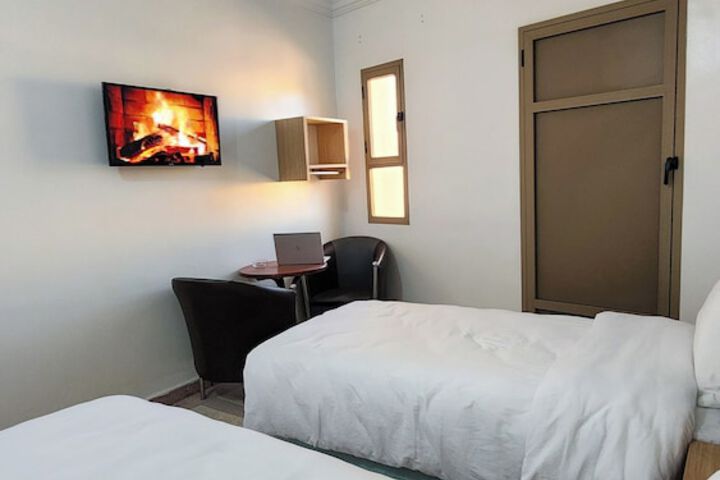 Room 3 of 9