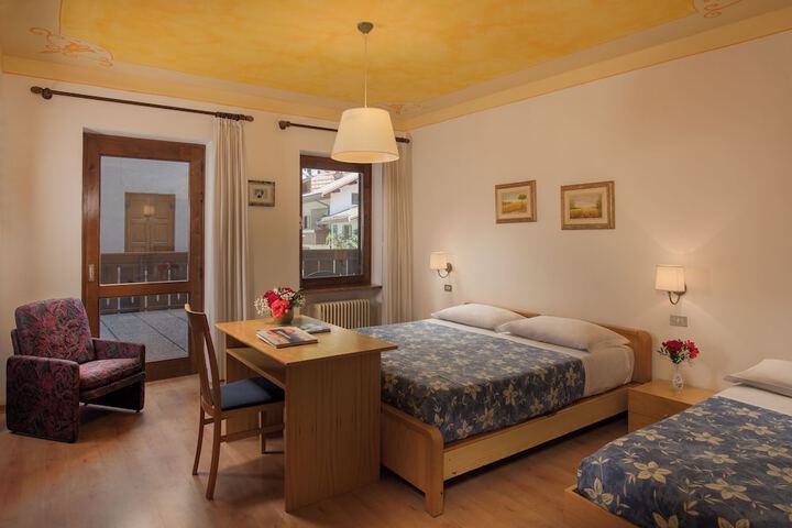 Room 10 of 23