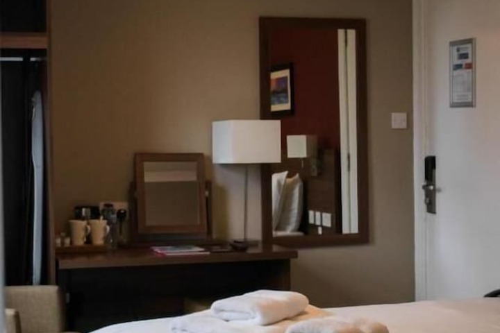 Room 9 of 39