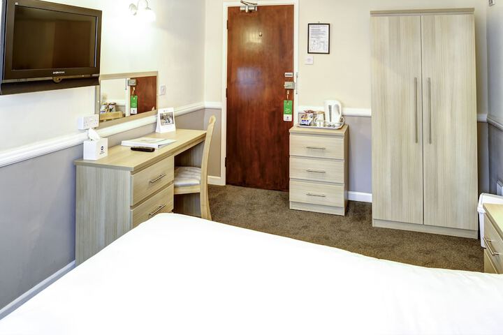Room 7 of 91