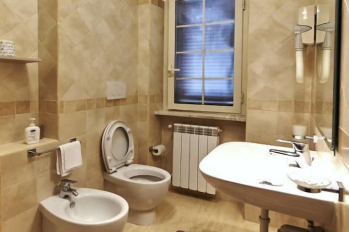 Room 18 of 31