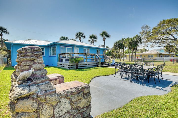 Riverfront Port Orange Home w / Dock & Slip!