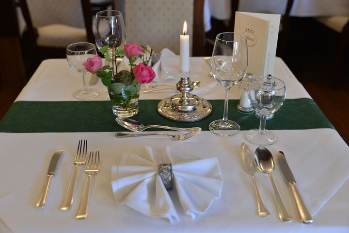 Dining 54 of 87