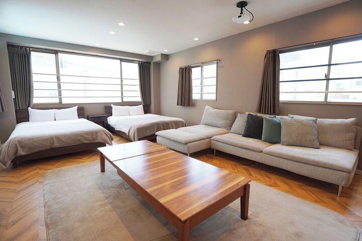 Room 14 of 24
