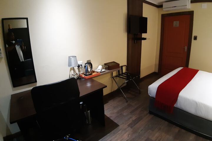 Room 36 of 64