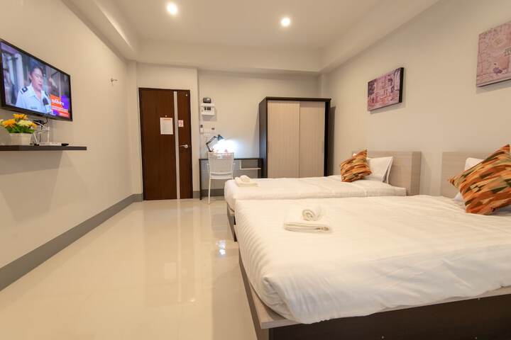 Room 20 of 38