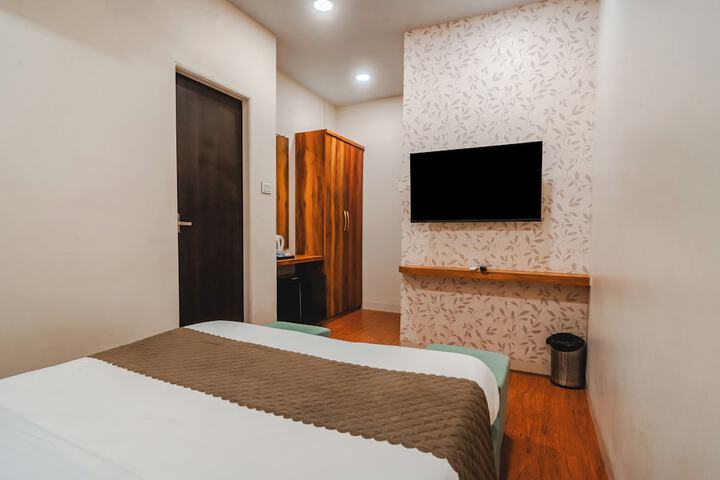Room 30 of 51