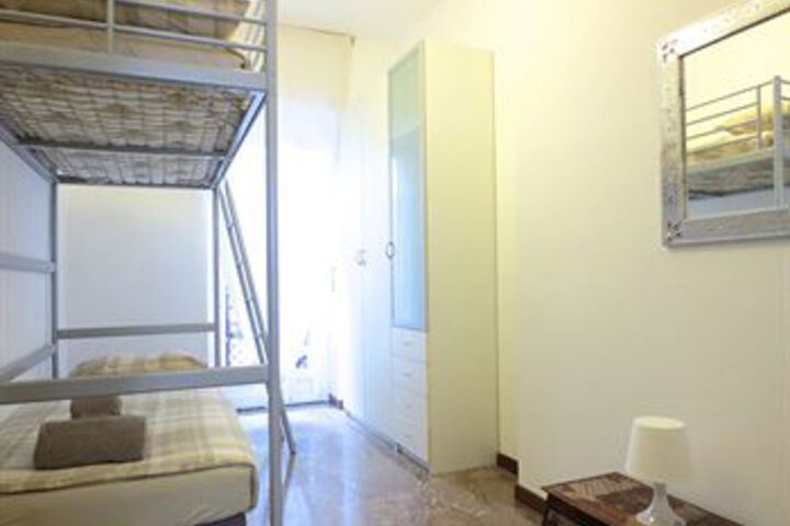 Room 21 of 49