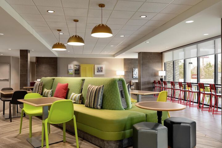 Hotel Interior 4 of 31