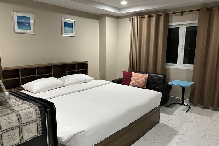 Room 25 of 149