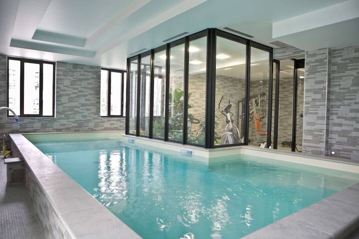 Hotel with Pool