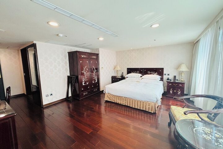 Room 100 of 216