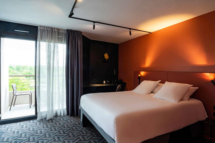 Room 21 of 148