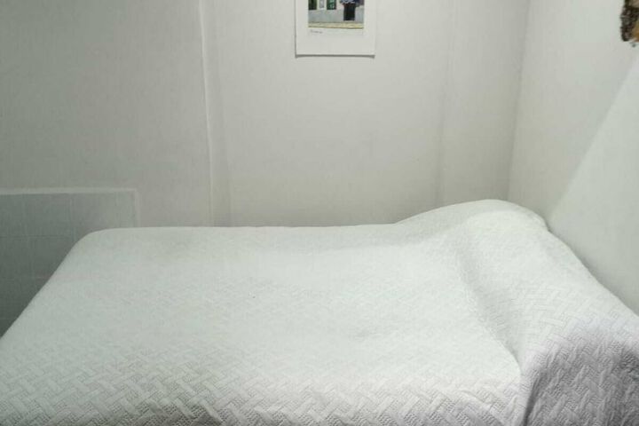 Room 8 of 23