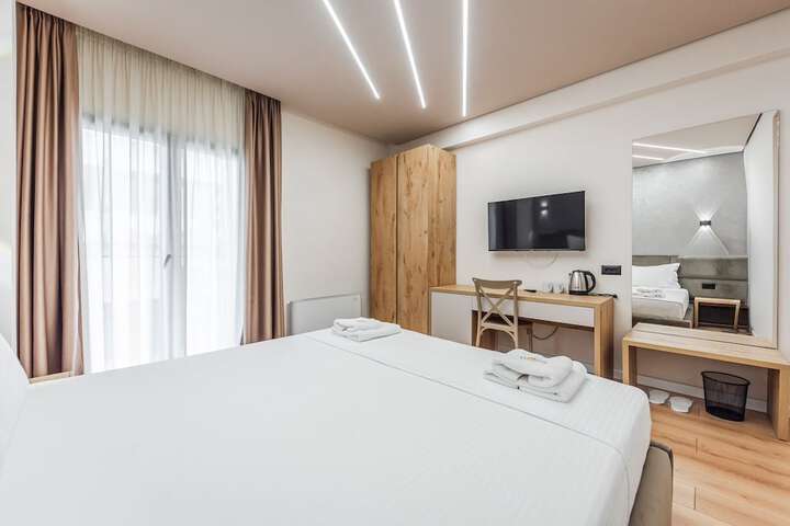 Room 26 of 42
