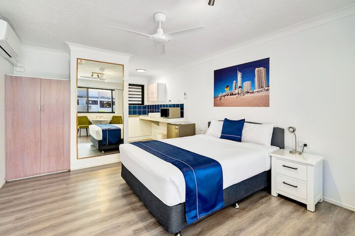 Room 10 of 94