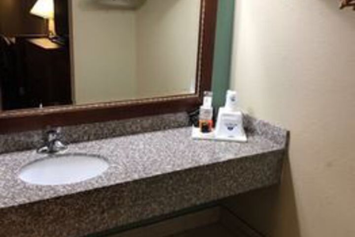 Room 5 of 39