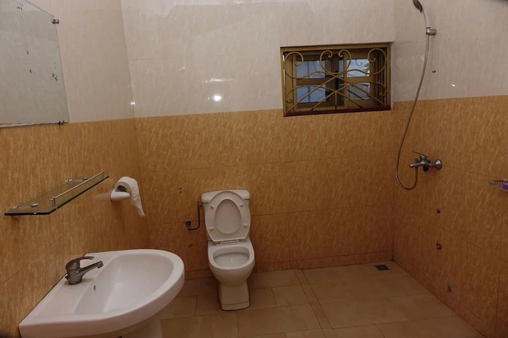 Room 8 of 19