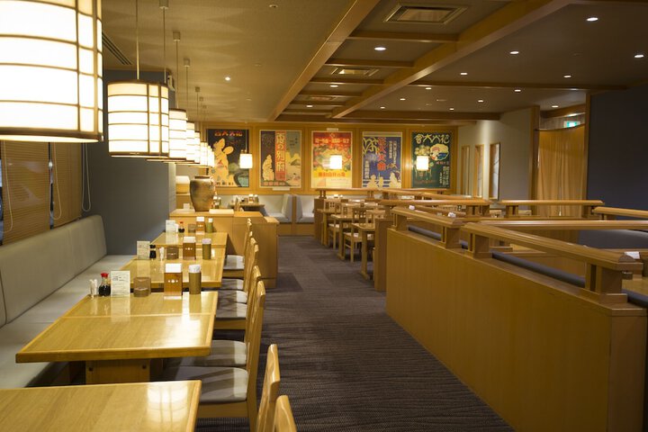 Dining 48 of 65