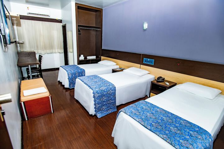 Room 15 of 77